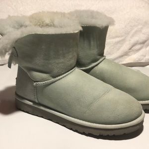 UGGS